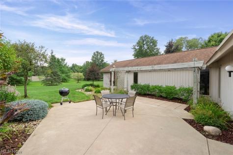 32647 Deerspring Court North Ridgeville OH 44039
