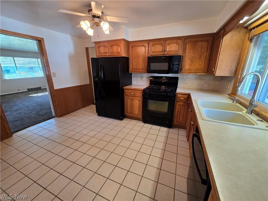 976 N Pasadena Avenue Elyria OH 44035