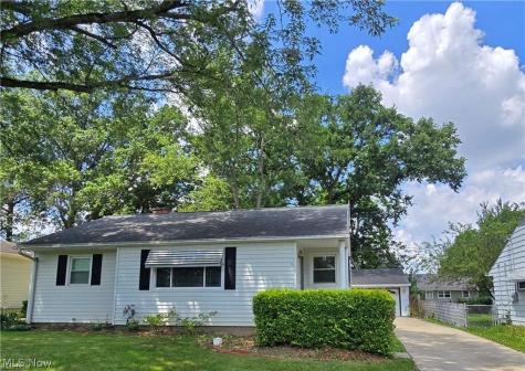 976 N Pasadena Avenue Elyria OH 44035