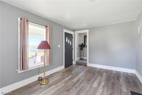 218 W Harrison Street Alliance OH 44601
