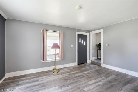 218 W Harrison Street Alliance OH 44601