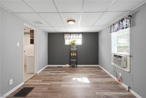 218 W Harrison Street Alliance OH 44601