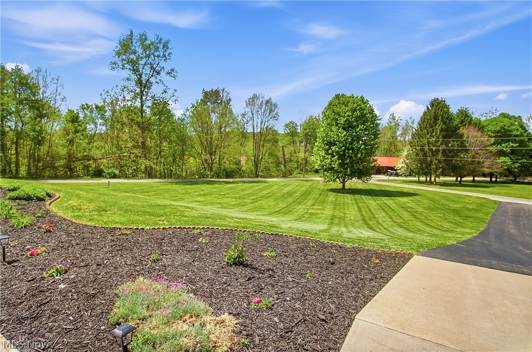 8600 Honeysuckle Drive Dresden OH 43821