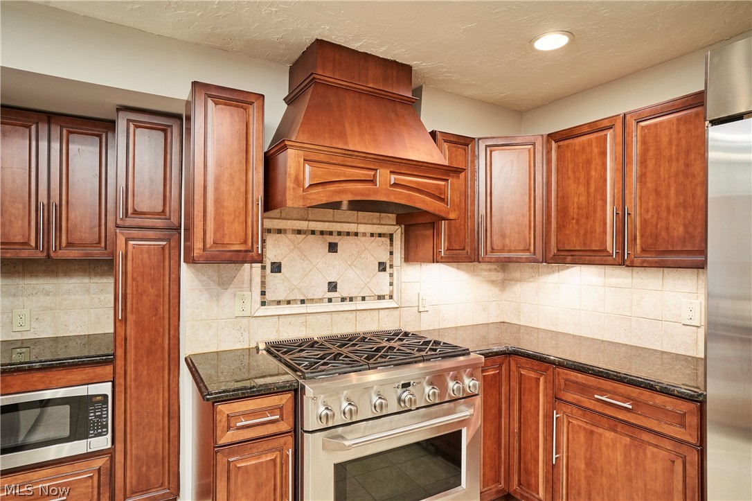 994 Worton Park Drive Mayfield Village OH 44143