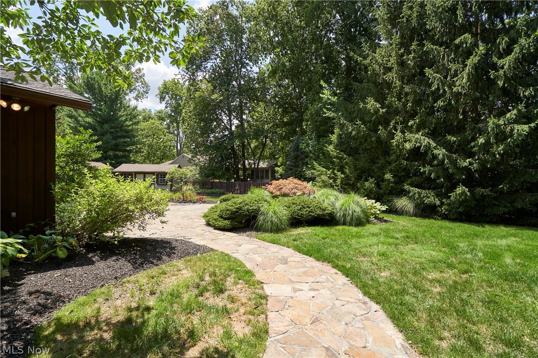 994 Worton Park Drive Mayfield Village OH 44143