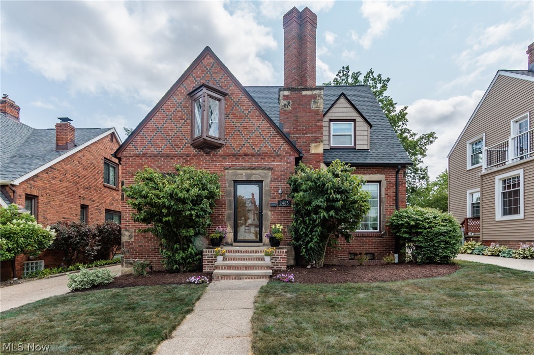 1465 Bunts Road Lakewood OH 44107