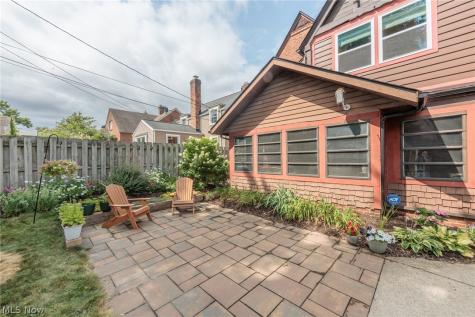1465 Bunts Road Lakewood OH 44107