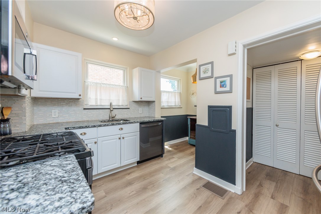 1465 Bunts Road Lakewood OH 44107
