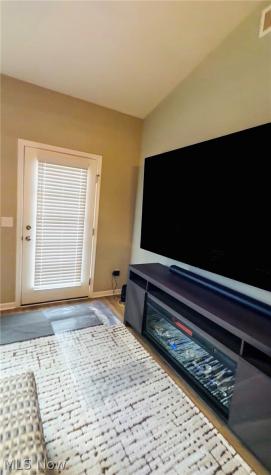 118 W Spring Drive Elyria OH 44035