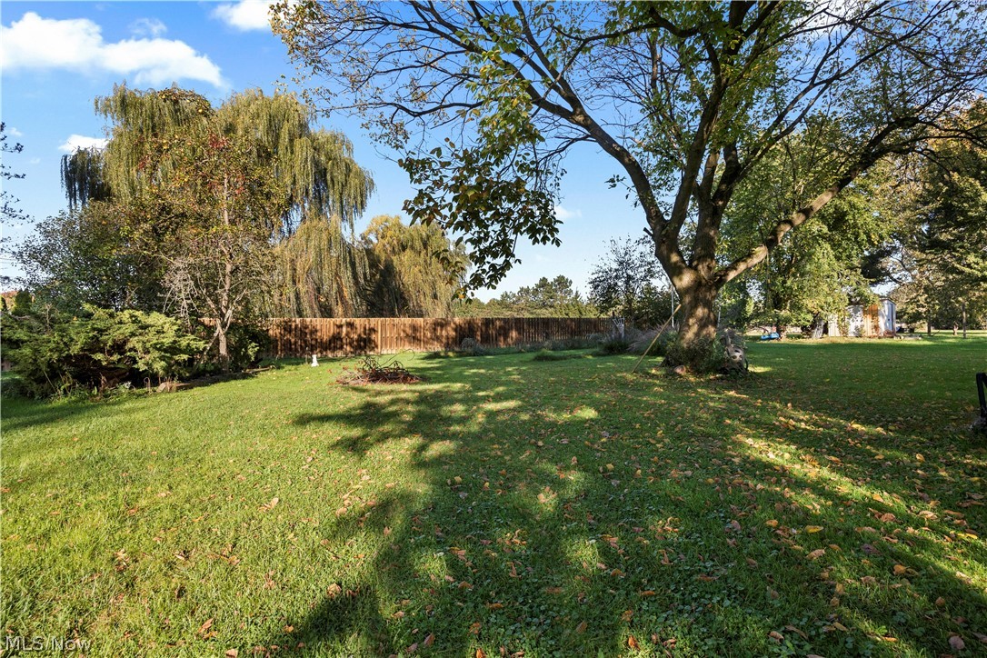 464 Annis Road South Amherst OH 44001