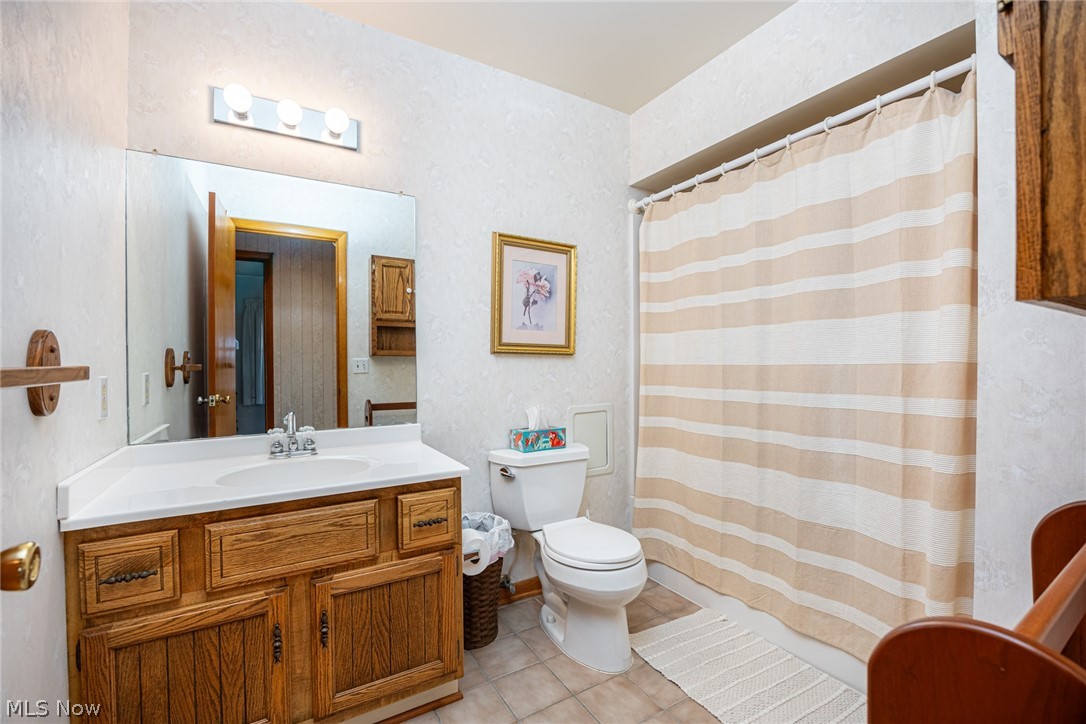 1807 Winding Drive Coshocton OH 43812