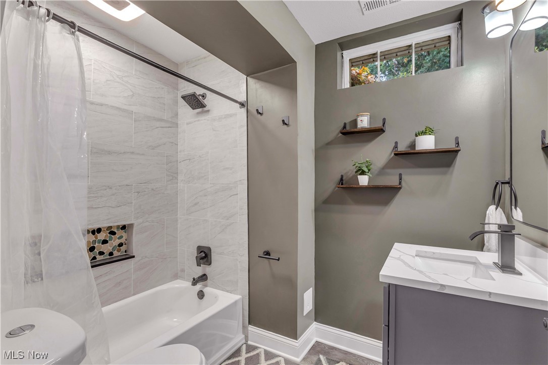 3809 Powell Avenue Akron OH 44319