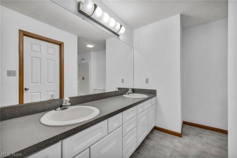 441 Pemberton Drive Elyria OH 44035