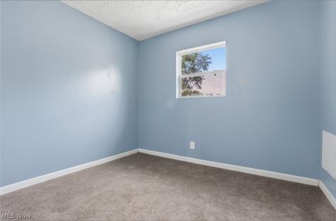 2708 19th Street NE Canton OH 44705