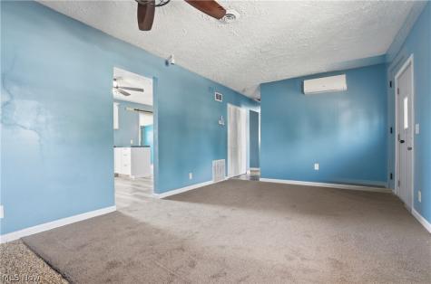 2708 19th Street NE Canton OH 44705