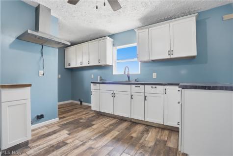 2708 19th Street NE Canton OH 44705