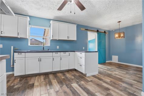 2708 19th Street NE Canton OH 44705