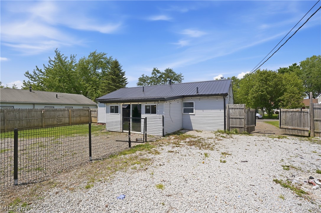 2708 19th Street NE Canton OH 44705
