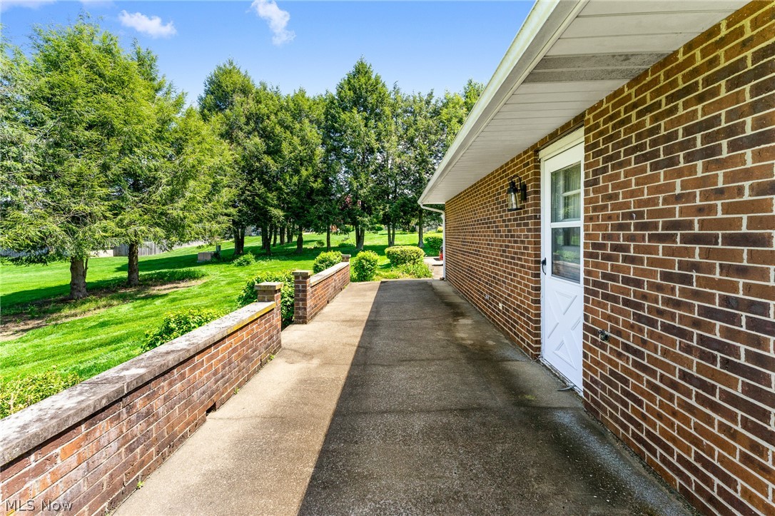49325 S Park Circle East Liverpool OH 43920