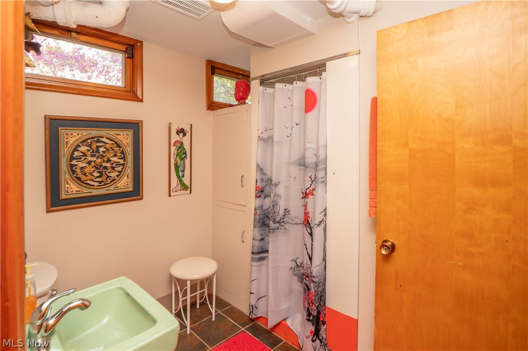 4107 Logan Avenue NW Canton OH 44709