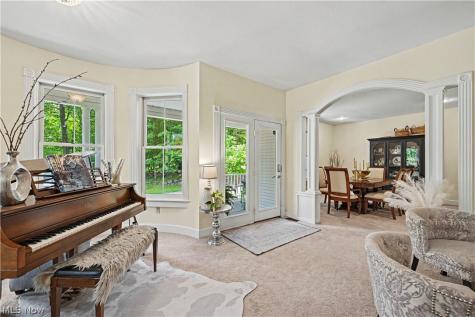 8851 Spring Valley Drive Broadview Heights OH 44147