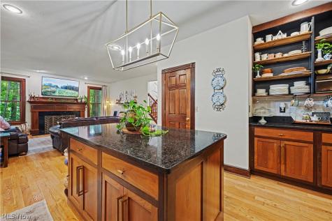 8851 Spring Valley Drive Broadview Heights OH 44147