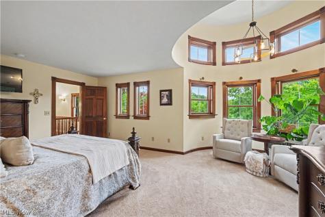 8851 Spring Valley Drive Broadview Heights OH 44147