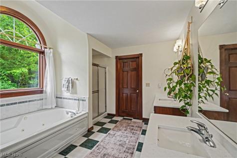 8851 Spring Valley Drive Broadview Heights OH 44147