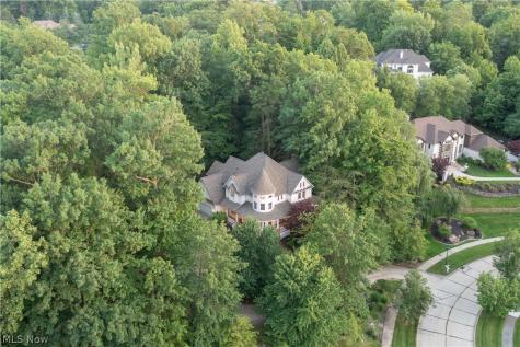 8851 Spring Valley Drive Broadview Heights OH 44147