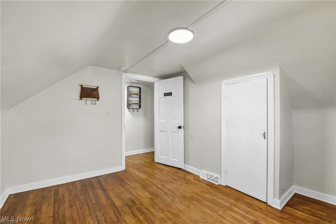 23800 E Oakland Road Bay Village OH 44140