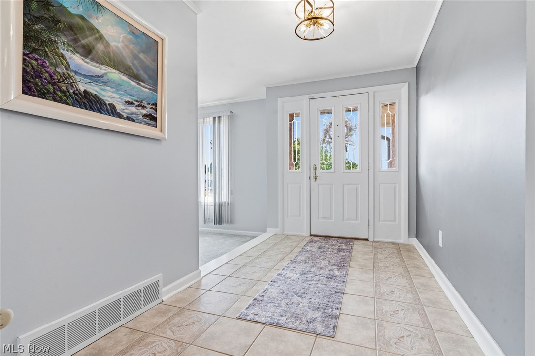 2215 Tamarack Circle NE Canton OH 44721