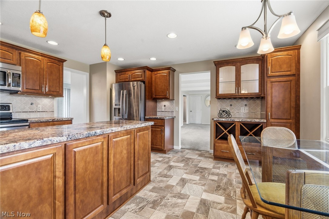 2215 Tamarack Circle NE Canton OH 44721