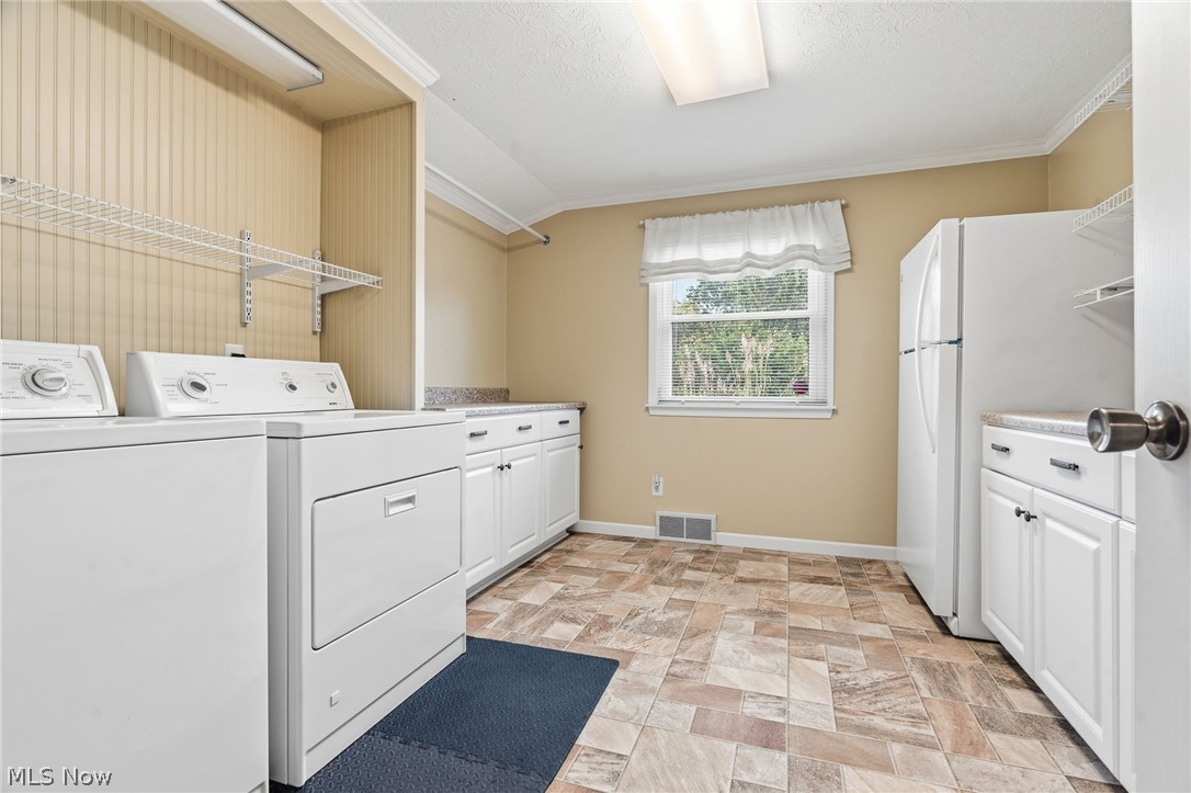2215 Tamarack Circle NE Canton OH 44721