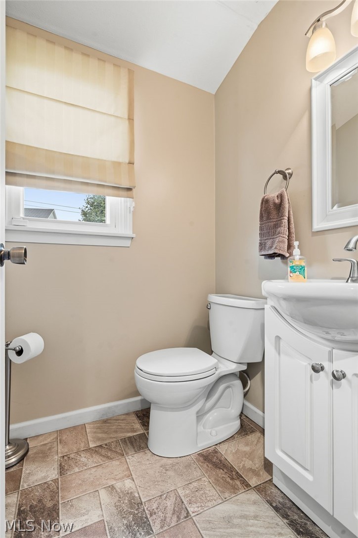 2215 Tamarack Circle NE Canton OH 44721