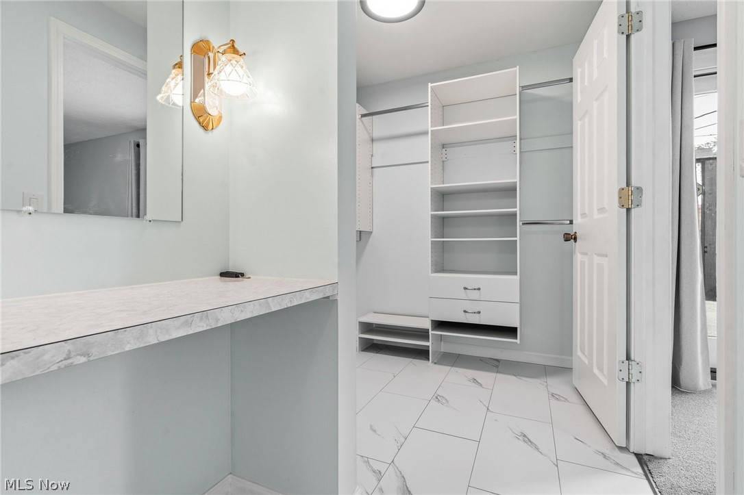 2215 Tamarack Circle NE Canton OH 44721