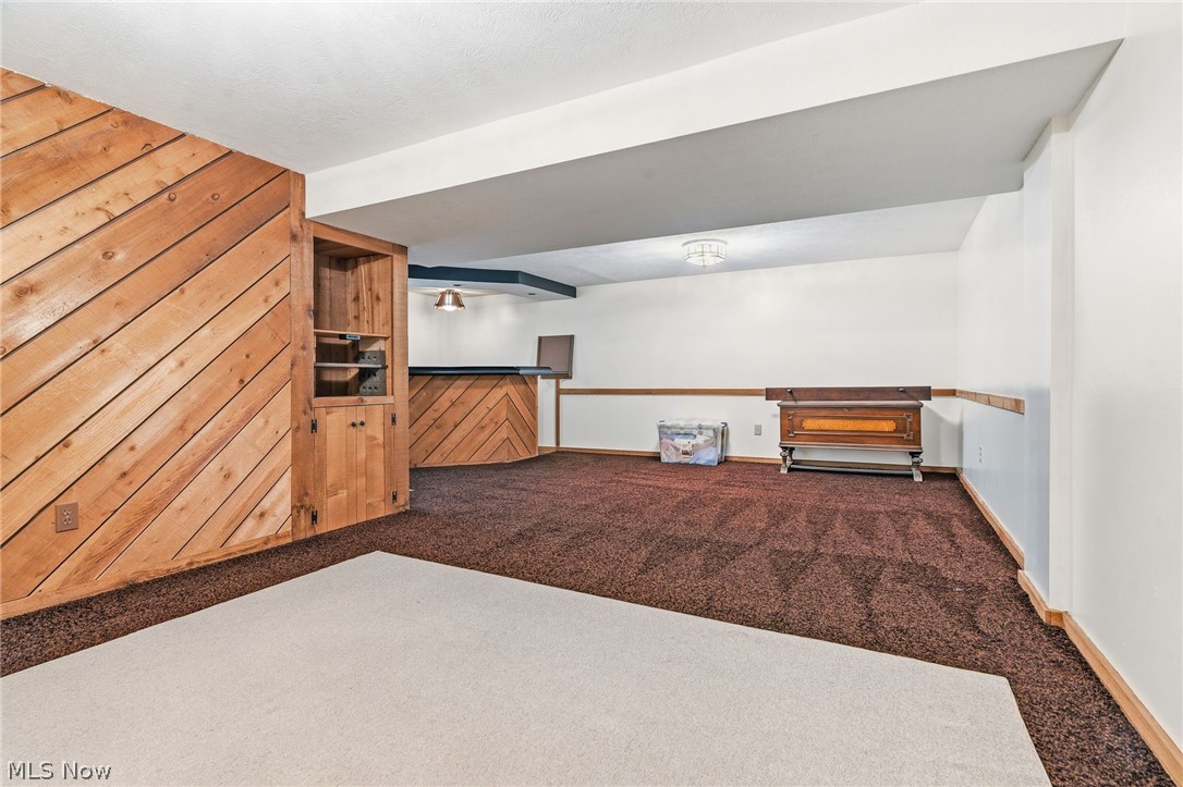 2215 Tamarack Circle NE Canton OH 44721