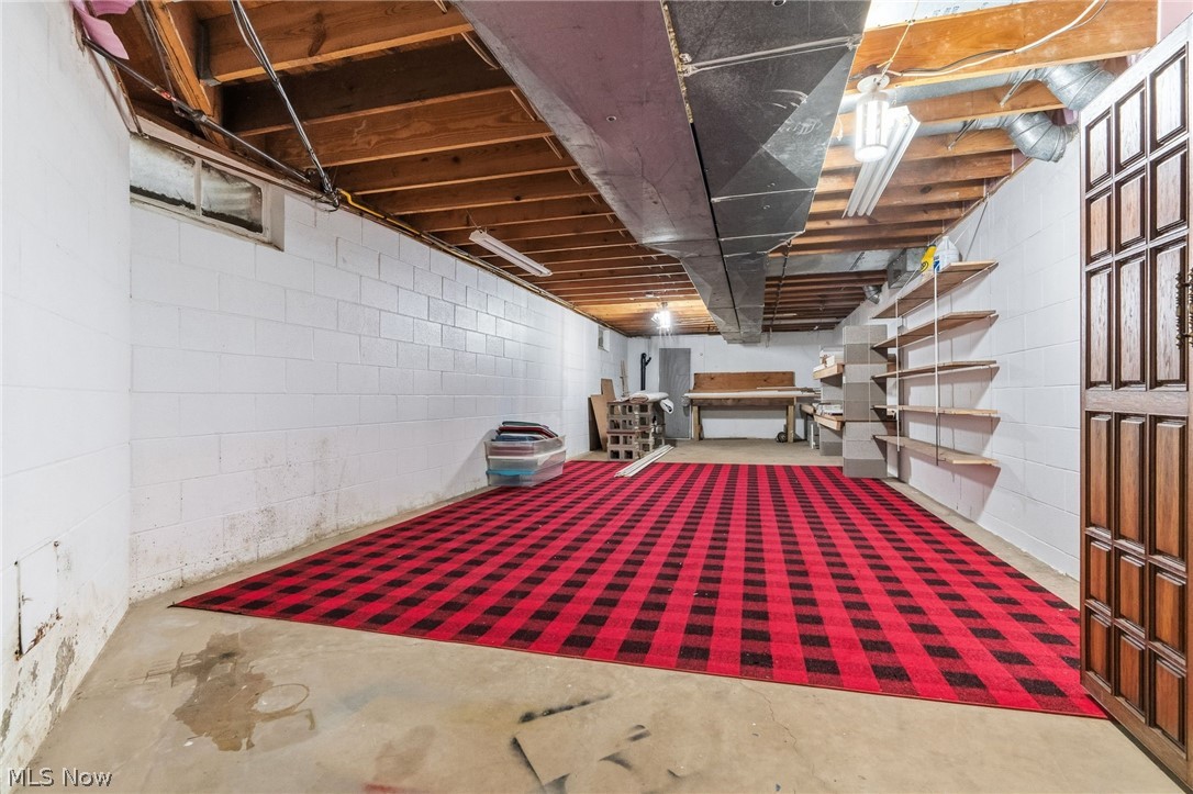 2215 Tamarack Circle NE Canton OH 44721