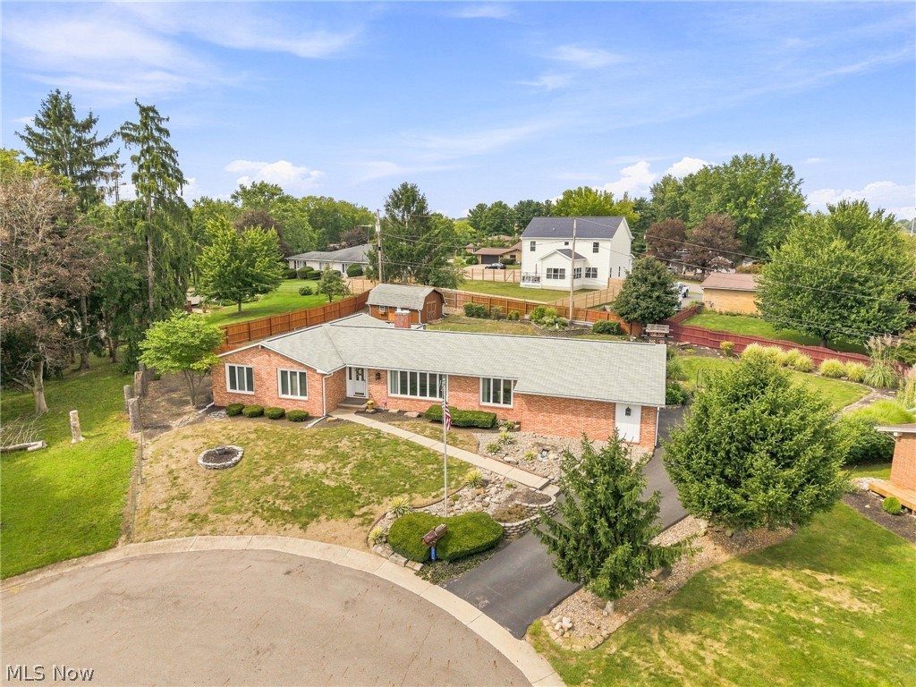 2215 Tamarack Circle NE Canton OH 44721