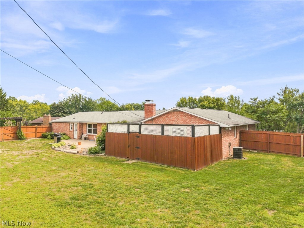 2215 Tamarack Circle NE Canton OH 44721