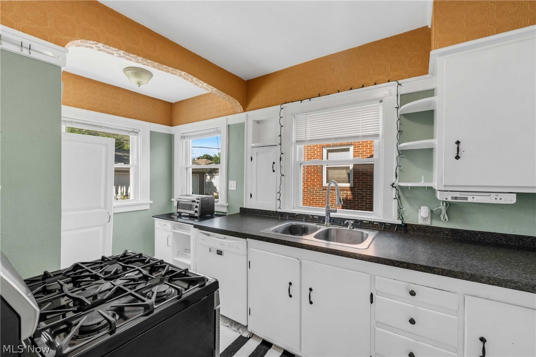 2125 Brookview Boulevard Parma OH 44134