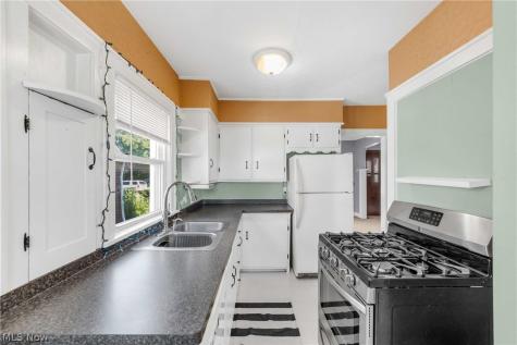 2125 Brookview Boulevard Parma OH 44134