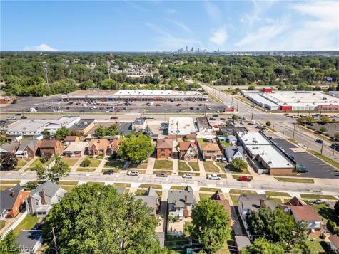 2125 Brookview Boulevard Parma OH 44134