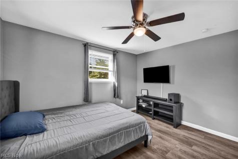 301 Warden Avenue Elyria OH 44035