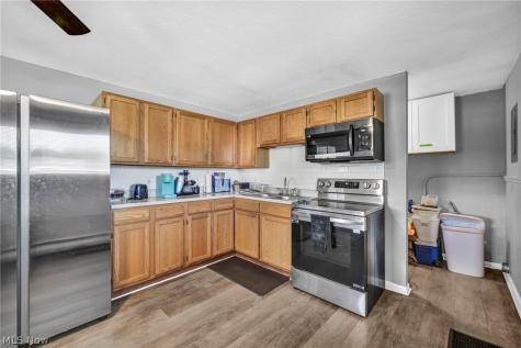 301 Warden Avenue Elyria OH 44035
