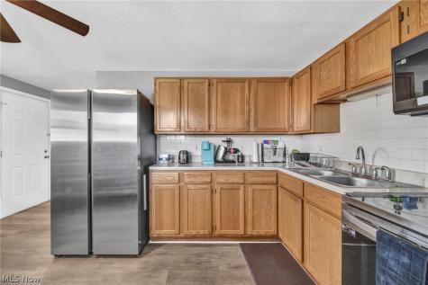 301 Warden Avenue Elyria OH 44035