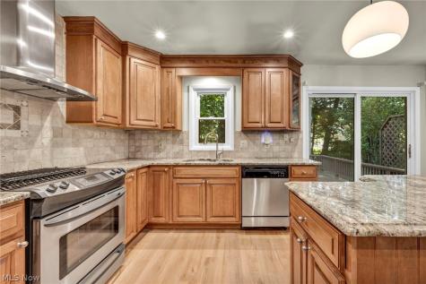 3159 Creekside Drive Westlake OH 44145