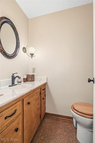 805 Fair Oaks Avenue SW North Canton OH 44720