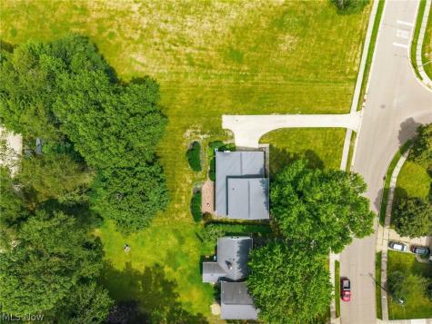 805 Fair Oaks Avenue SW North Canton OH 44720