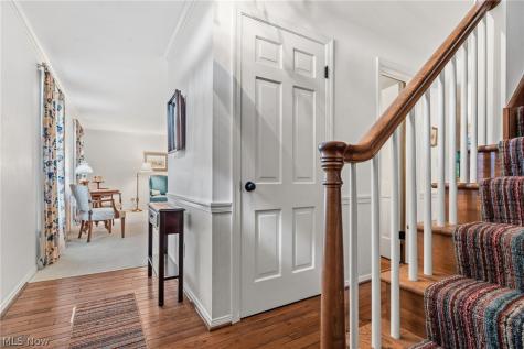 805 Fair Oaks Avenue SW North Canton OH 44720