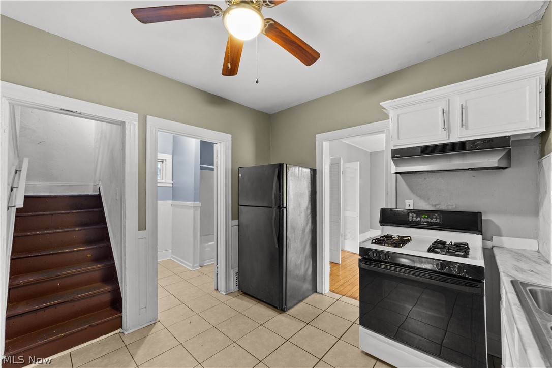 3330 W 59th Place Cleveland OH 44102